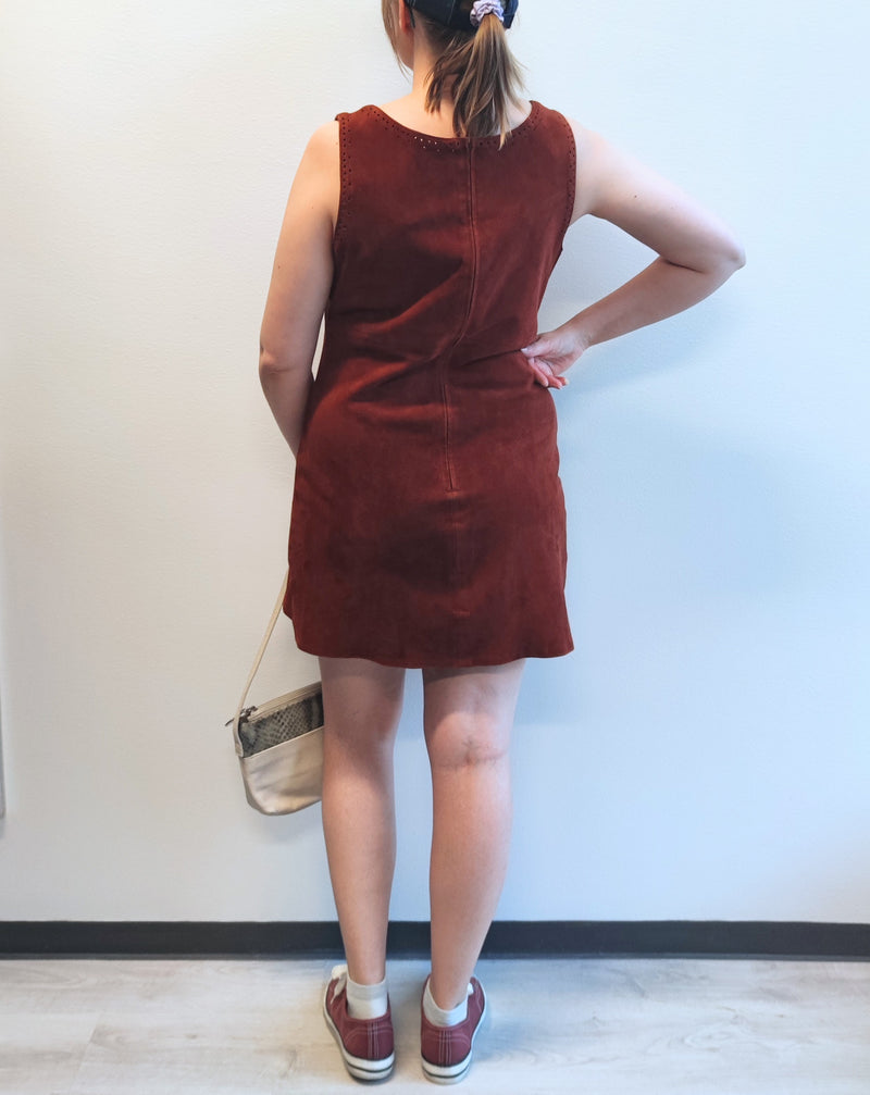 Ruskea minimekko, M