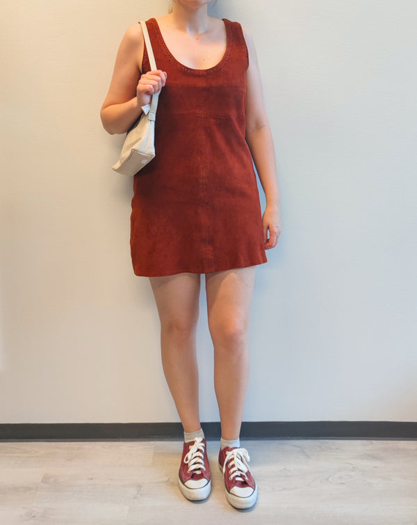 Ruskea minimekko, M