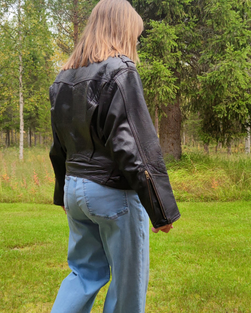Musta biker-nahkatakki, L