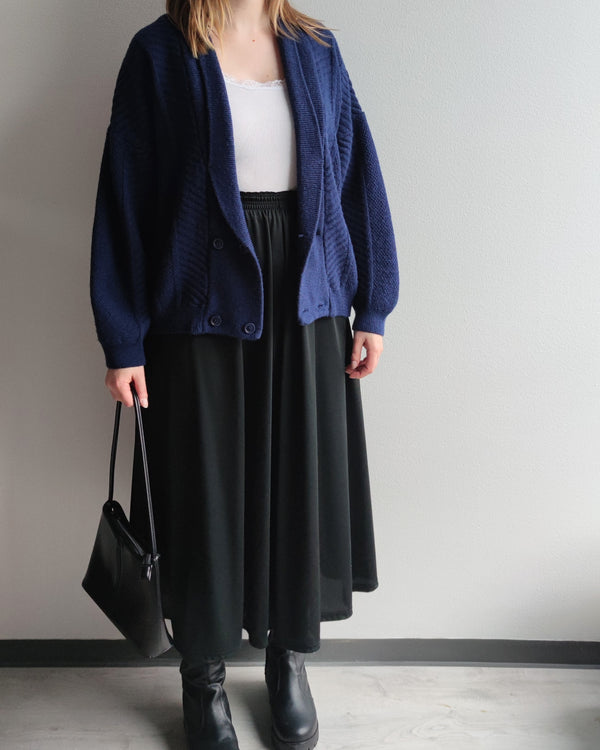 Tummansininen neuletakki, M-L