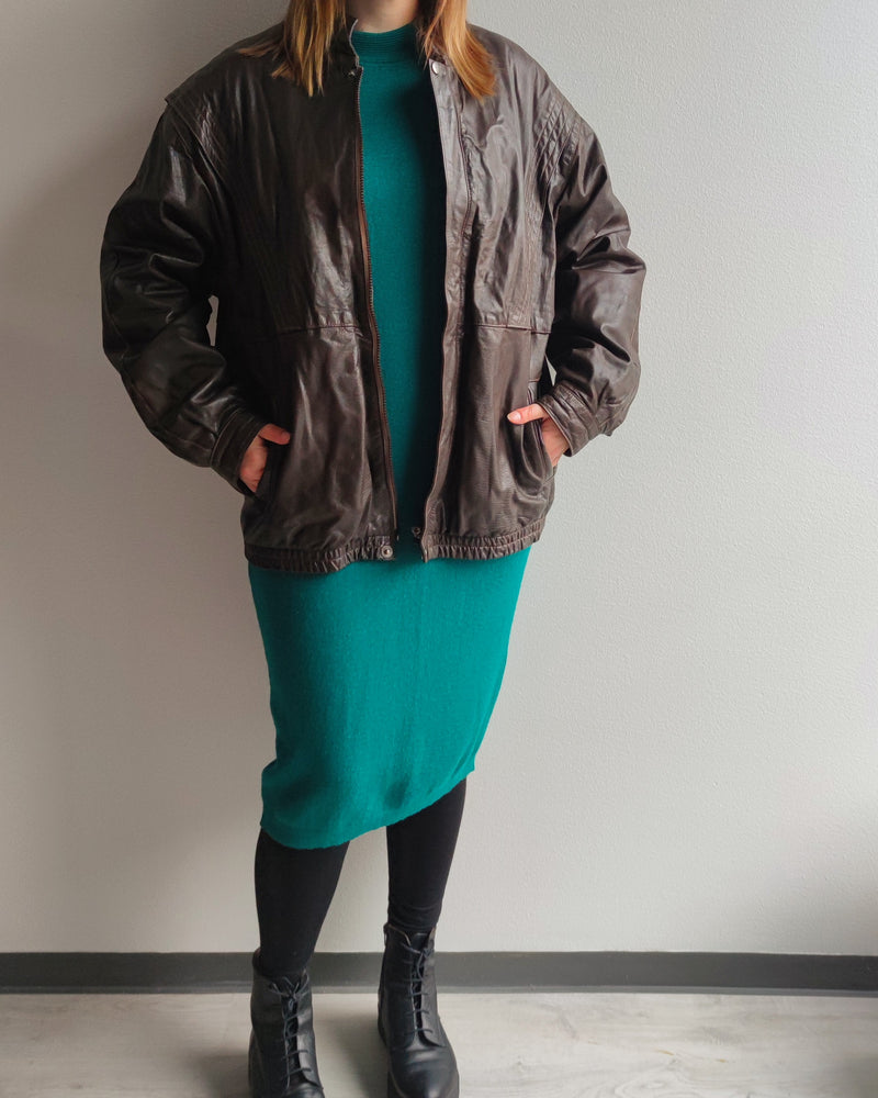 Ruskea nahkatakki, M-L