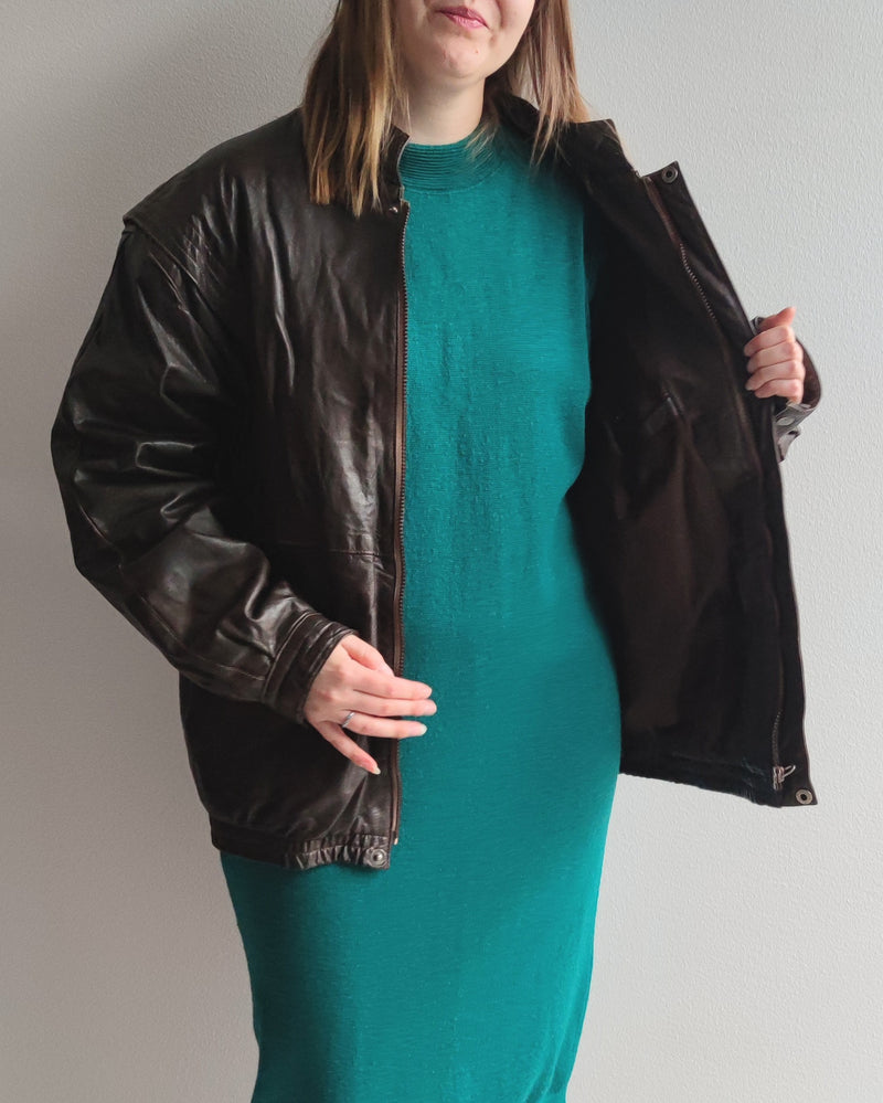 Ruskea nahkatakki, M-L