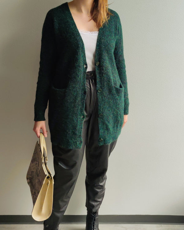 Tummanvihreä neuletakki, M