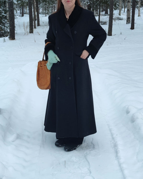 Tummanharmaa villakangastakki, S-M