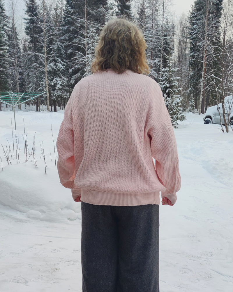 Vaaleanpunainen neulepusero, M-L