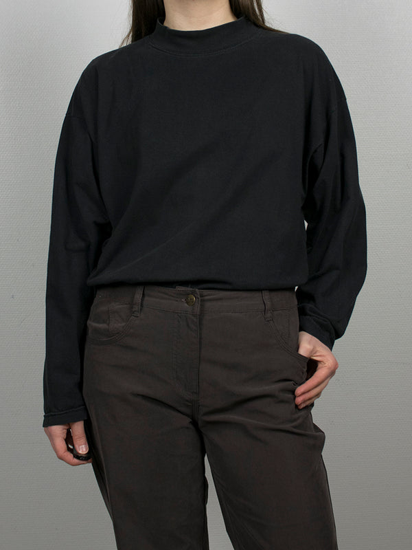 Musta pelkistetty pitkäthihainen vintage-paita, L