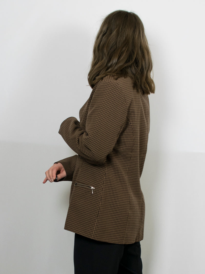 Ruskea ruudullinen vintage-takki